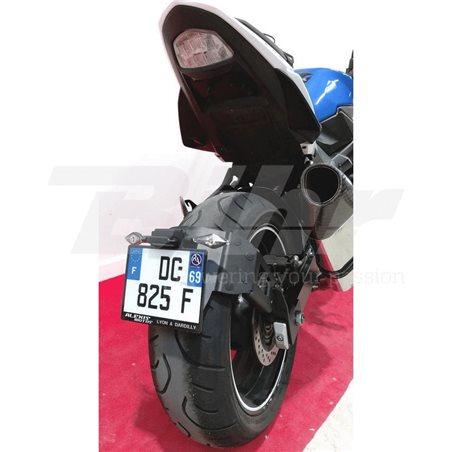 PORTAMATRÍCULAS A LA RUEDA SUZUKI GSR750 NEGRO