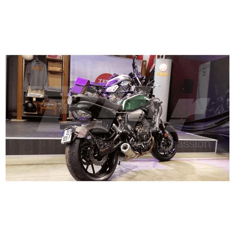 PORTAMATRÍCULAS A LA RUEDA YAMAHA XSR700 NEGRO PORTAMATRÍCULAS A LA RUEDA YAMAHA XSR700 NEGRO