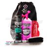 KIT COMPLETO CUIDADO MOTO (PROTECTANT + CLEANER + ESPONJA + CEPILLO) MUC-OFF MOTORCYCLE ESSENTIALS