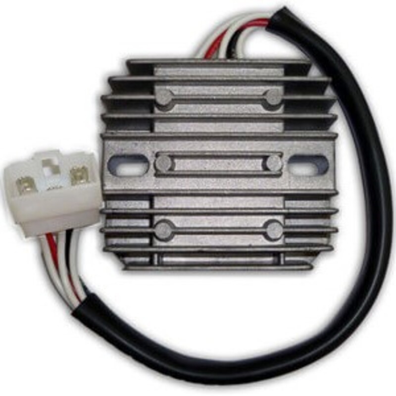 YAMAHA 600 FZS FAZER 02-03 REGULADOR DZE