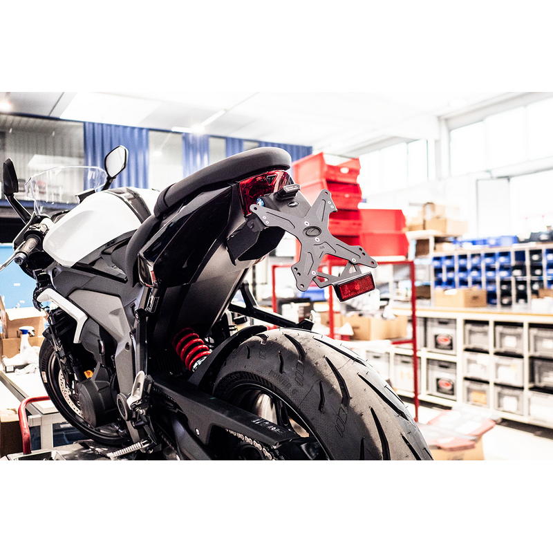 Portamatrículas Triumph Daytona 660 2024-