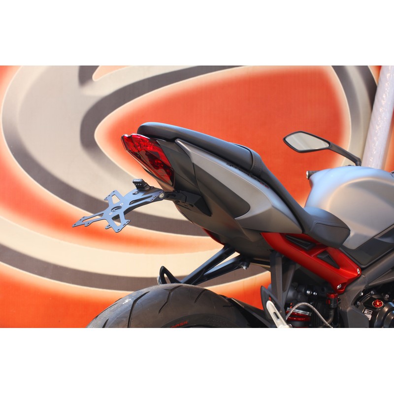 PORTAMATRÍCULAS TRIUMPH STREET TRIPLE 675 / R / XR DAYTONA 675 / R 2013-2016 VERSIÓN PREMIUM