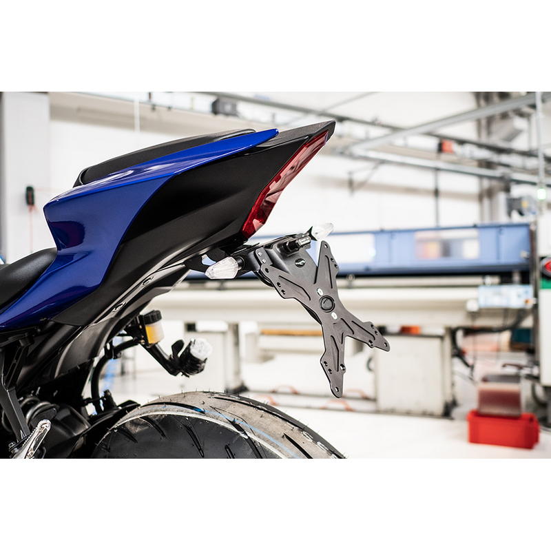 Portamatrículas Yamaha R7