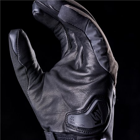 GUANTES FIVE WFX DISTRICT WOMAN WP NEGRO / ORO